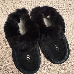 Cozy Black Fur Women's Moccasins